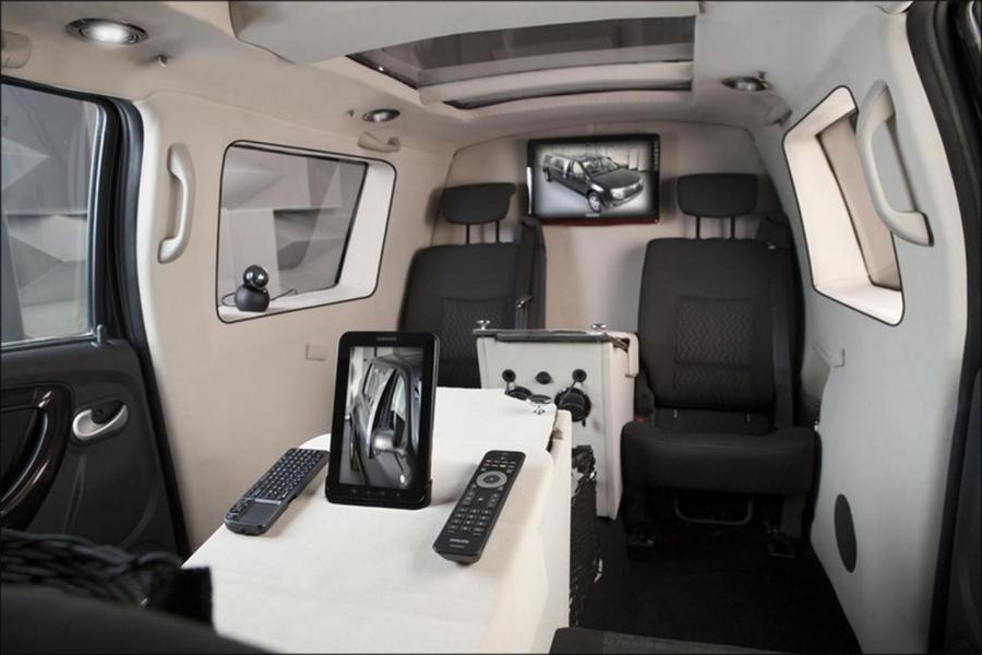  Dacia Duster Limousine 2012 года  (фото 4 из 6)
